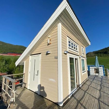Minihus Med Drommeutsikt Til Sunnmorsalpene Apartment Aure  Luaran gambar
