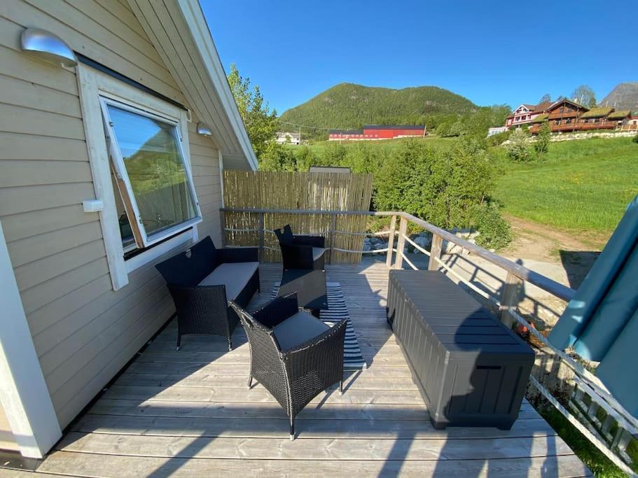 Minihus Med Drommeutsikt Til Sunnmorsalpene Apartment Aure  Luaran gambar